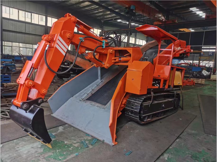 履帶扒渣機，刮板扒渣機，鋼制履帶底盤結實耐用適用面廣